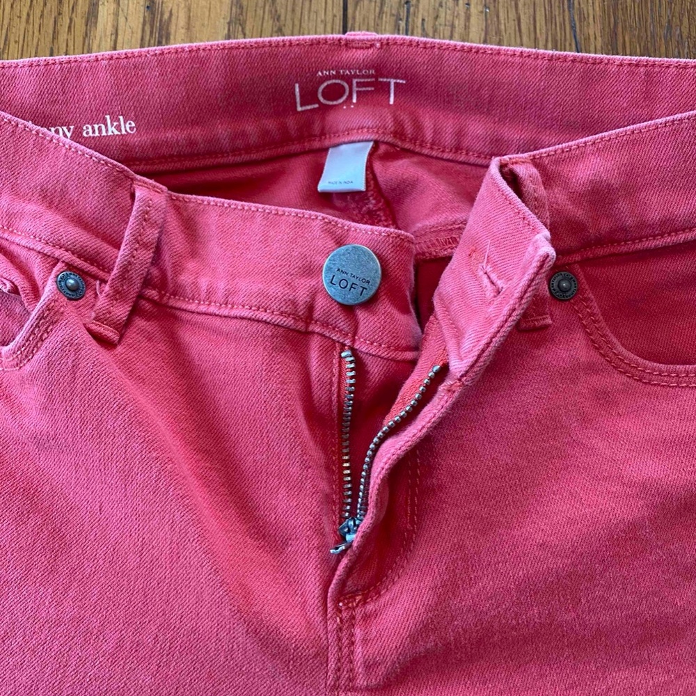 Women's Petite 4P Modern Skinny. Salmon color - Picture 4 of 7